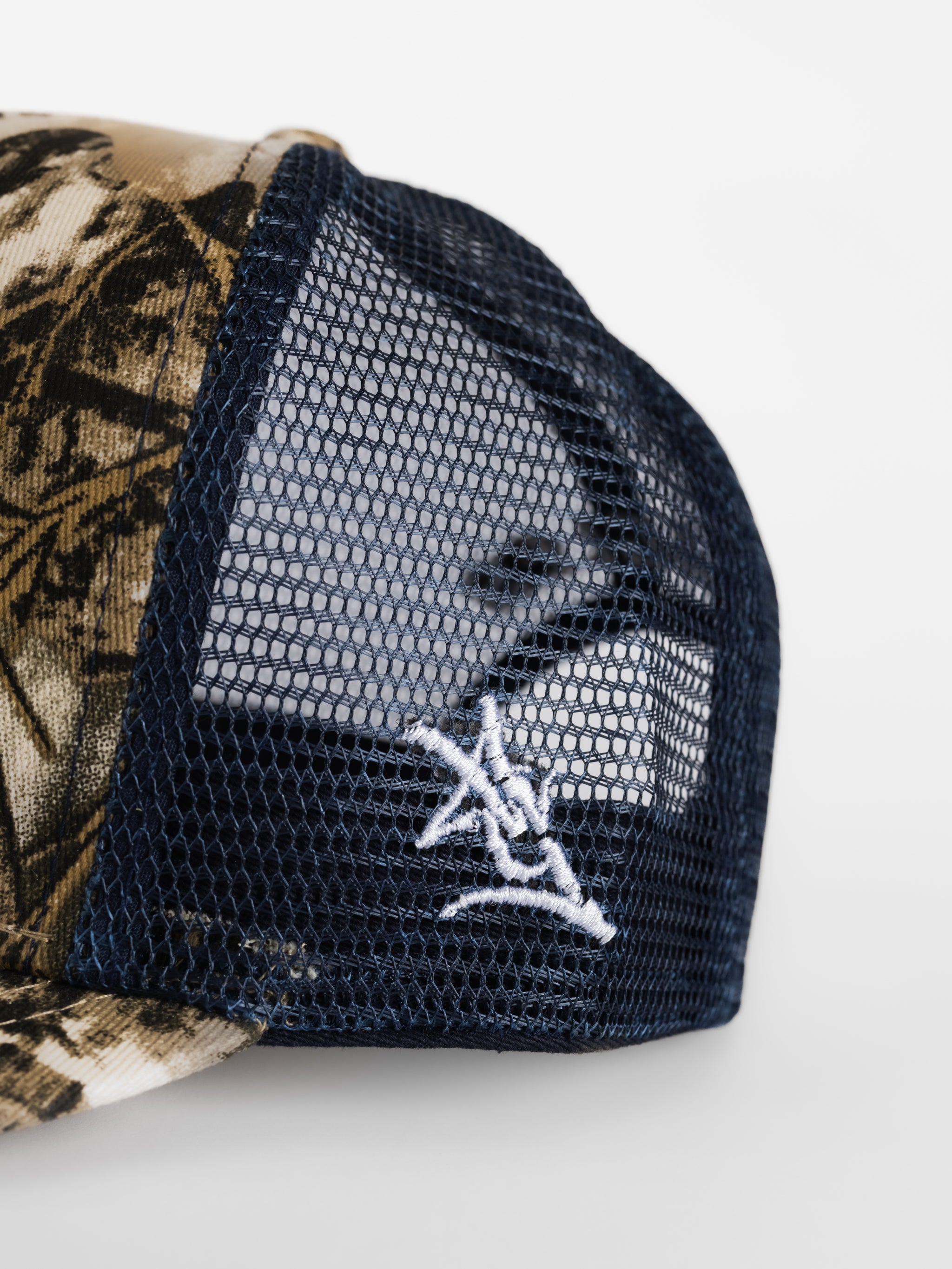 Georgia Southern Unisex | "Eagle Head" Camo w/ Navy Mesh Back Hat