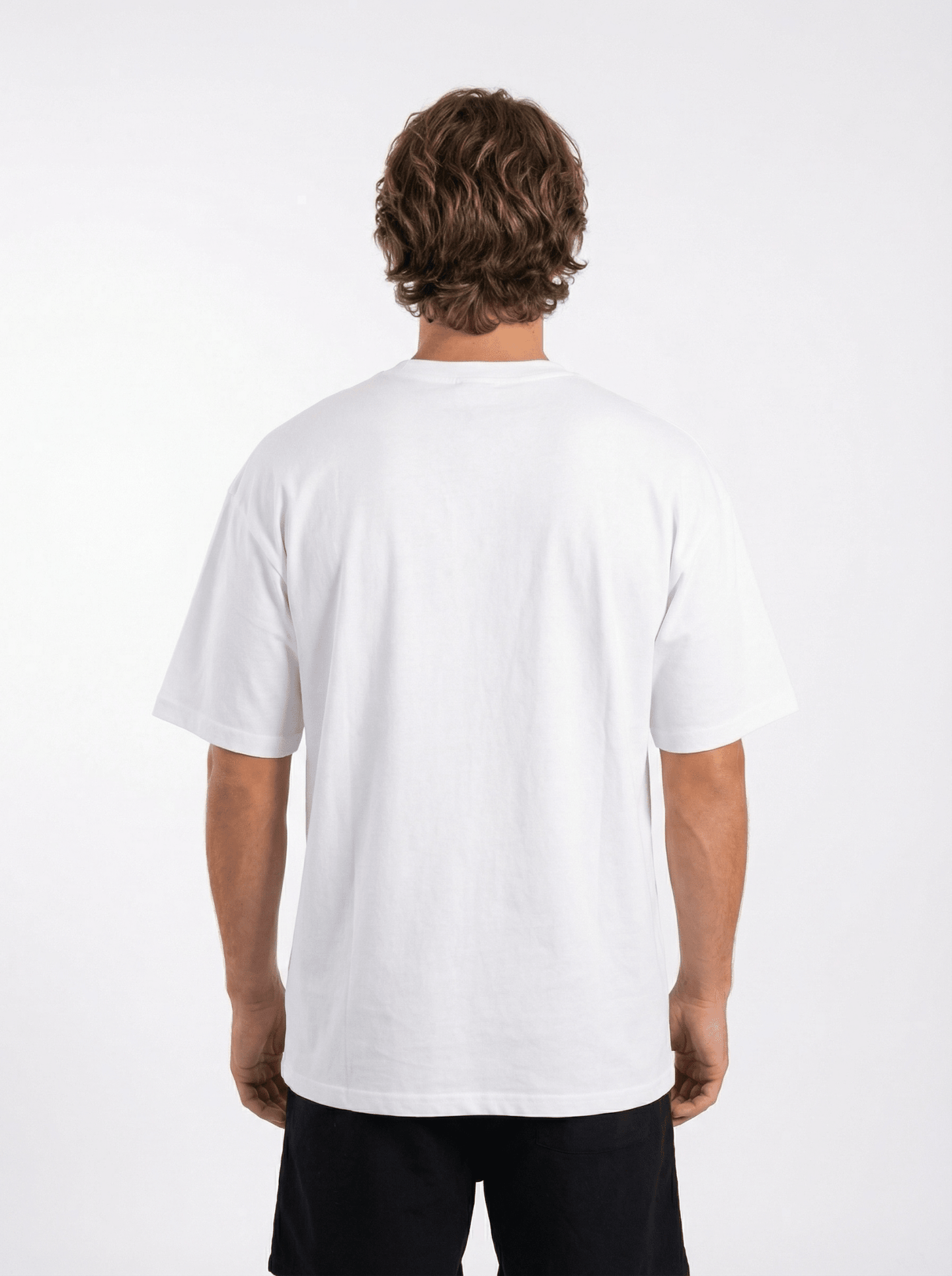UGA Bulldogs Men’s | “Standing Dawg Heavyweight” Tee - Arena GraffitiArena Graffiti