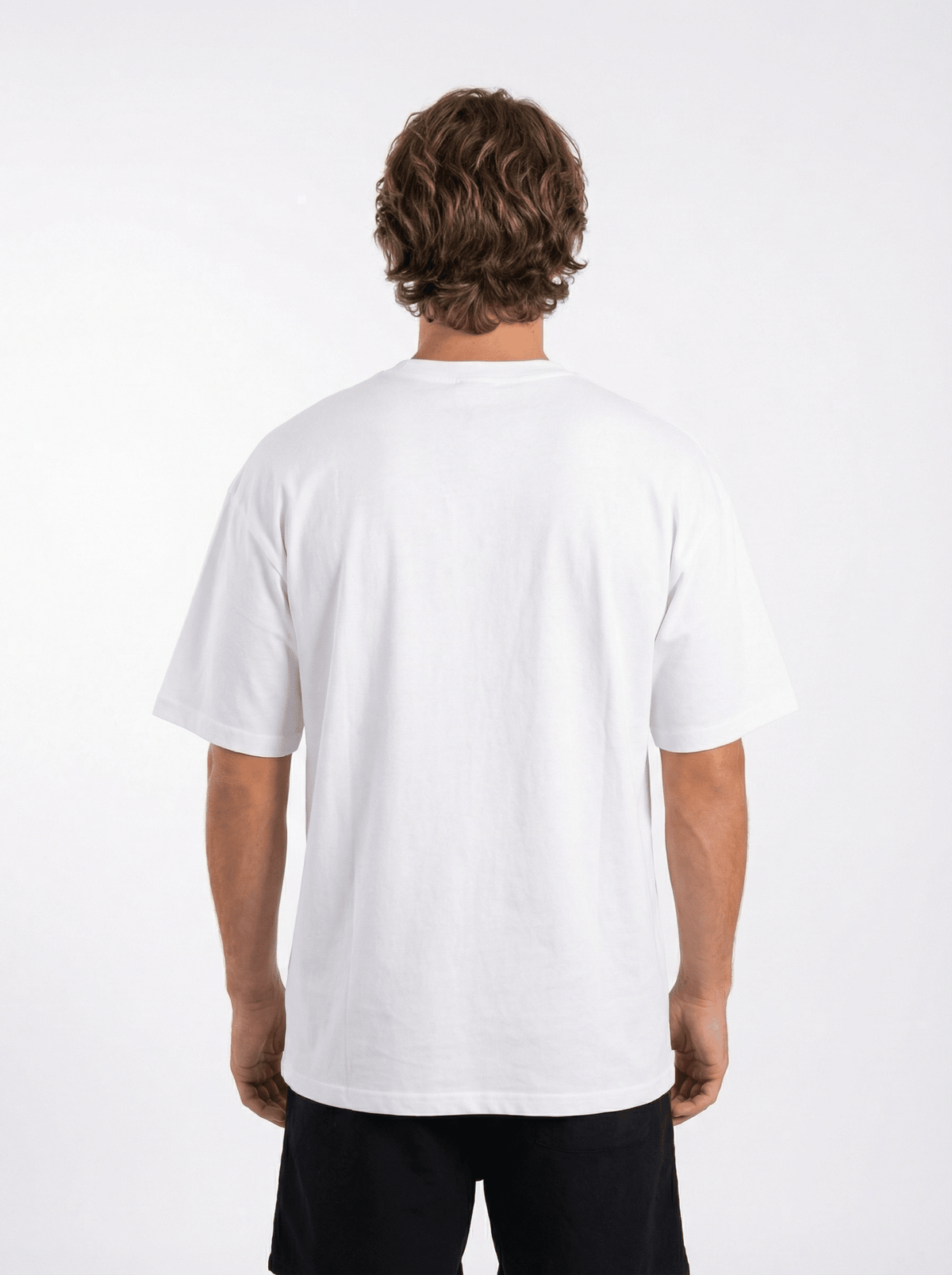UGA Bulldogs Men’s | “Standing Dawg Heavyweight” Tee - Arena GraffitiArena Graffiti